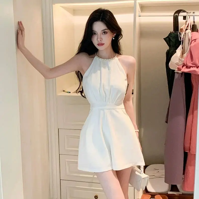 Summer Clothing Trends For Women - Cool White Woman Shorts Office Light